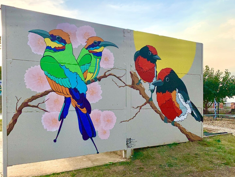 Retainer Wall - birds